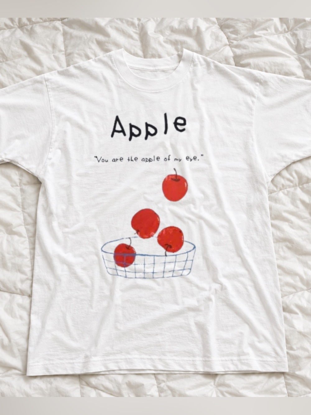Gildan White Apple Graphic Tee, Classic Vintage Shirt, Style For Everyday Wear